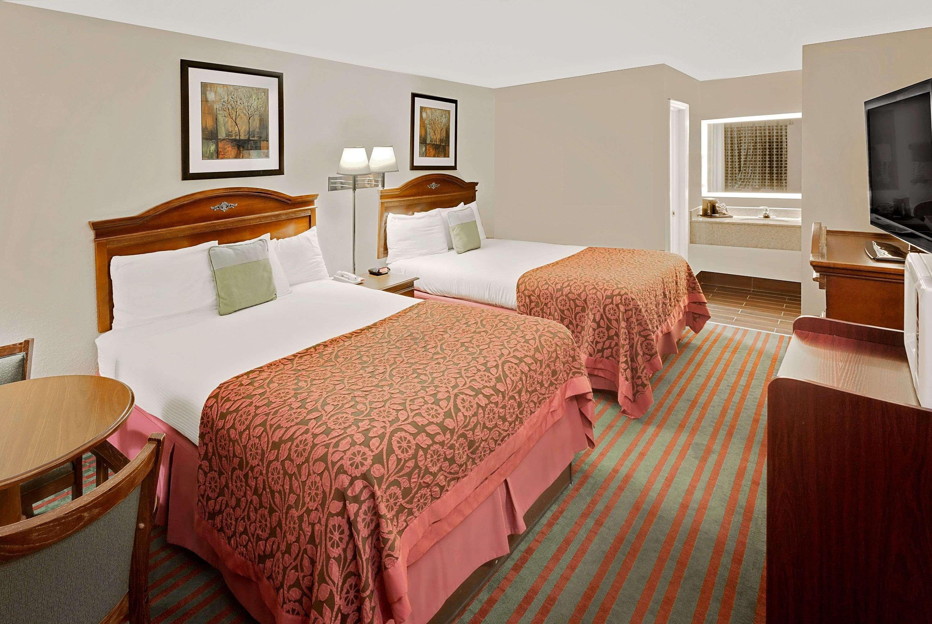 Days Inn By Wyndham Demopolis Εξωτερικό φωτογραφία